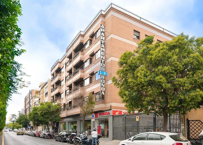 Ronda Suites 193 junto a hospitales y cerca centro con Parking Gratis